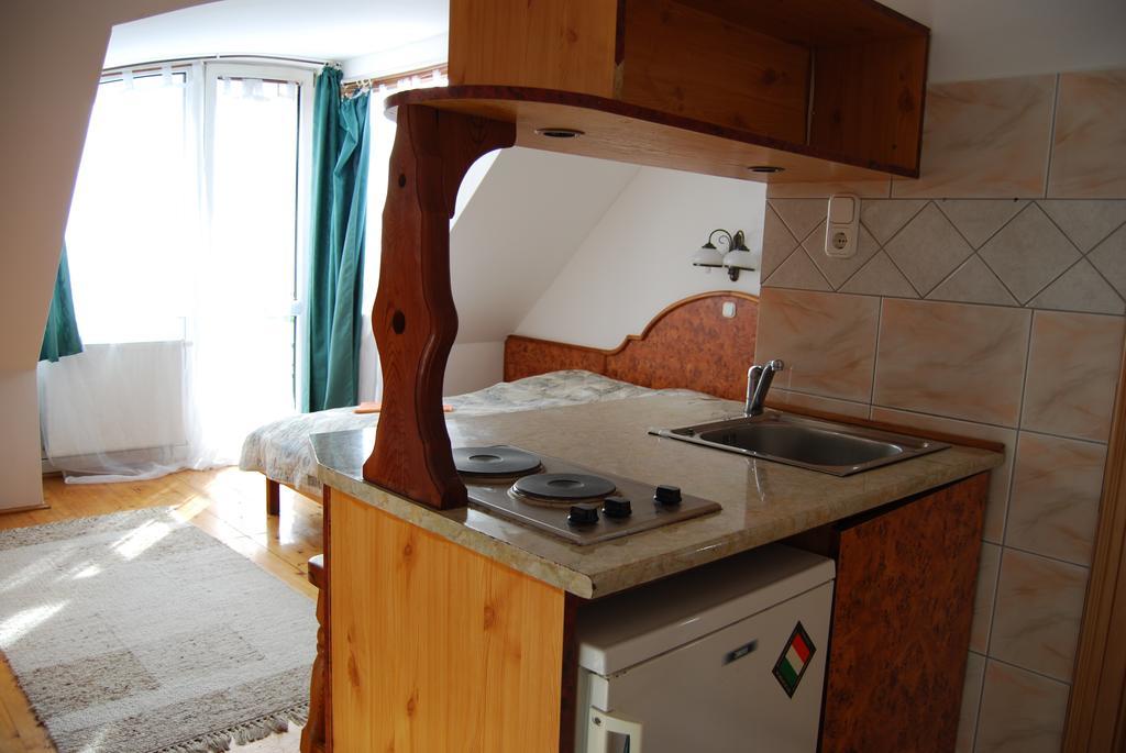 Hotel Paar Szieszta เยอร์ ภายนอก รูปภาพ