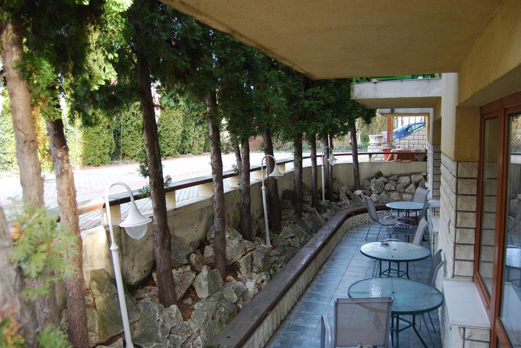 Hotel Paar Szieszta เยอร์ ภายนอก รูปภาพ