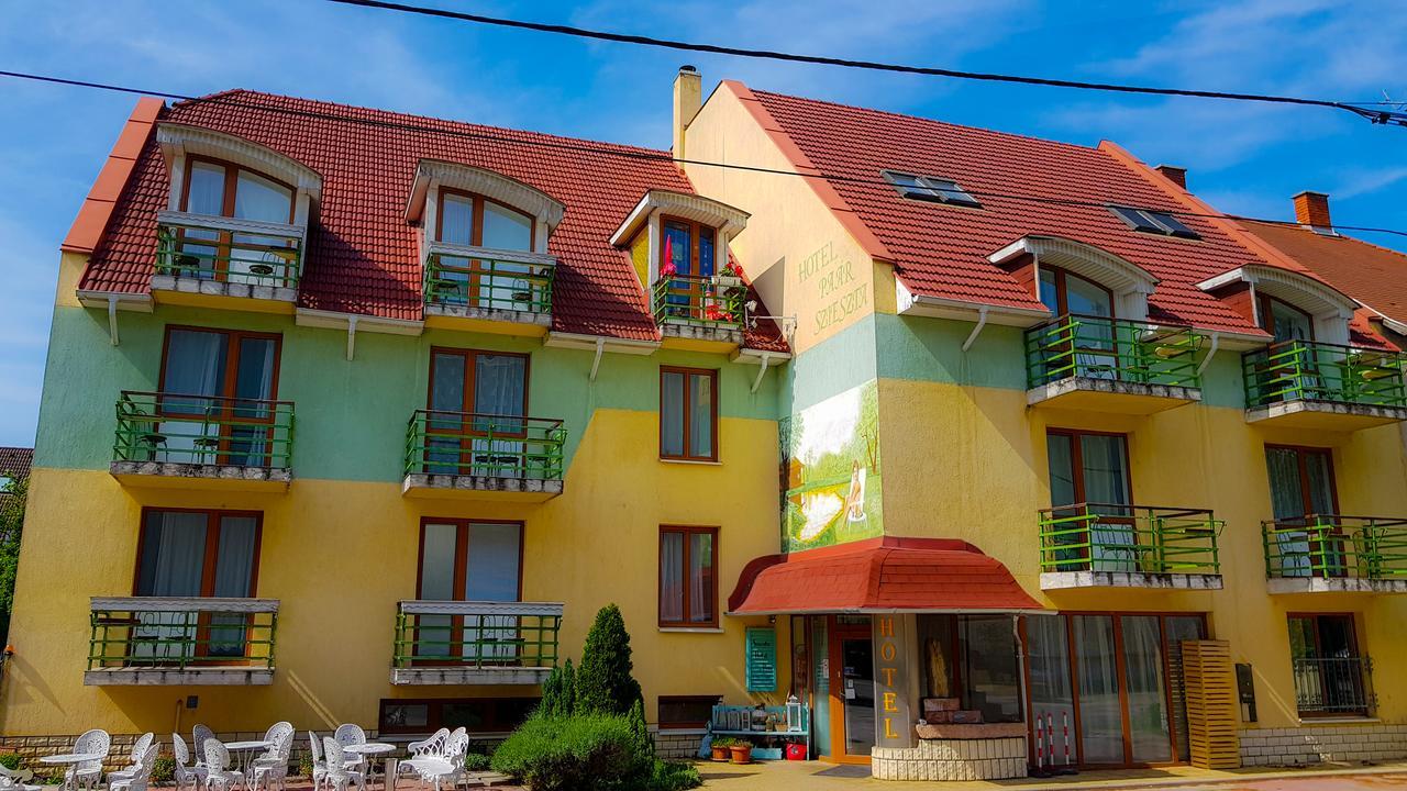 Hotel Paar Szieszta เยอร์ ภายนอก รูปภาพ