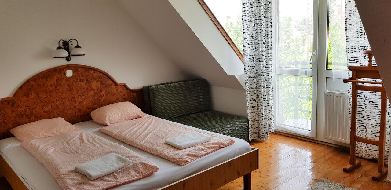 Hotel Paar Szieszta เยอร์ ภายนอก รูปภาพ
