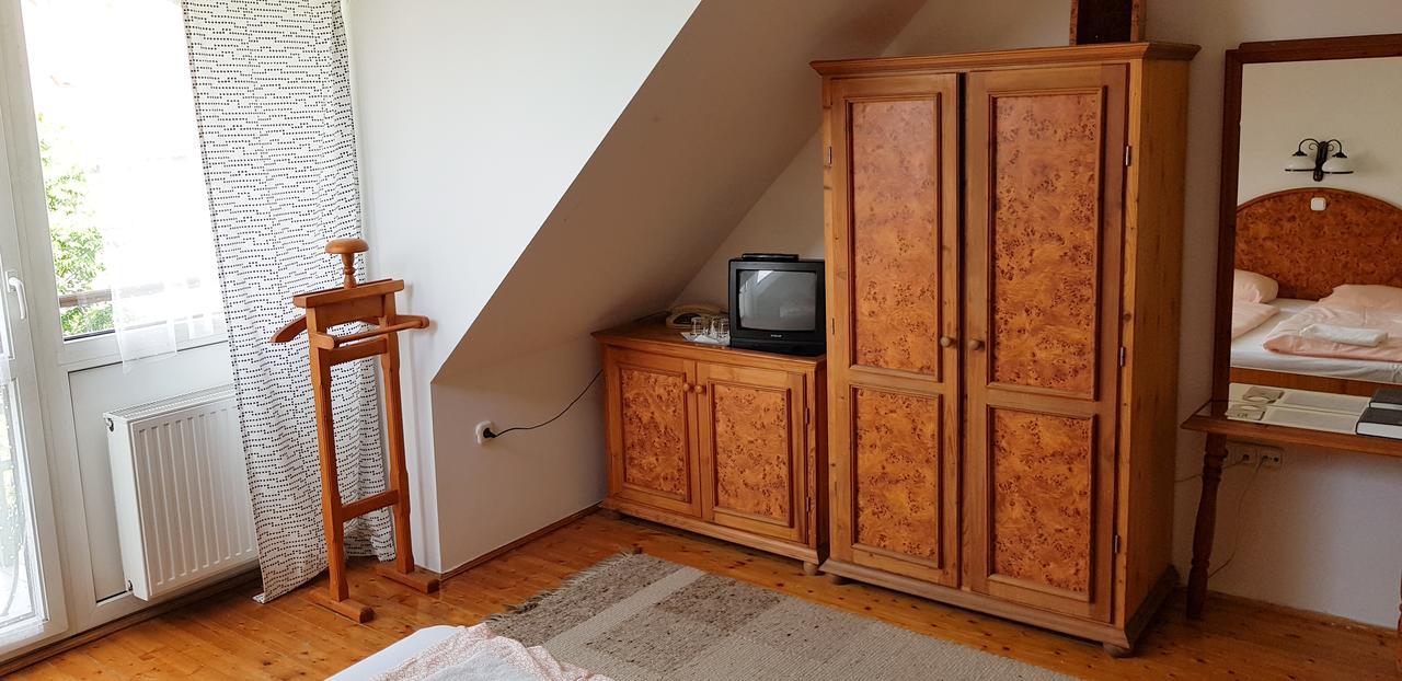 Hotel Paar Szieszta เยอร์ ภายนอก รูปภาพ
